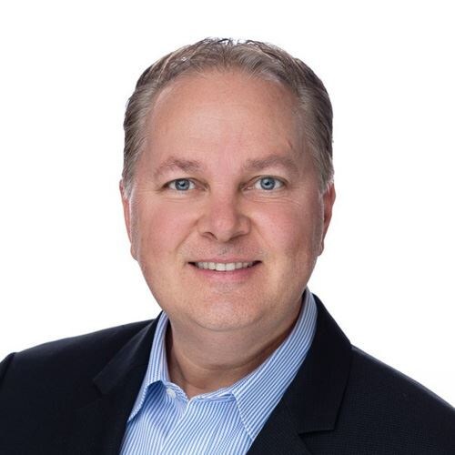 AlphaGraphics has hired Jon Visser as its new vice president of national programs to lead its expected growth in enterprise solutions.