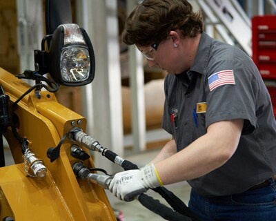 By the end of 2026, it is estimated that Cat dealers may need to hire more than 44,000 technicians.