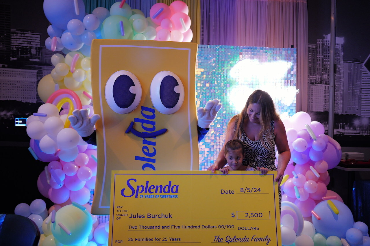 Splenda Awards $2,500 to 7 New Families in Honor of Silver Jubilee