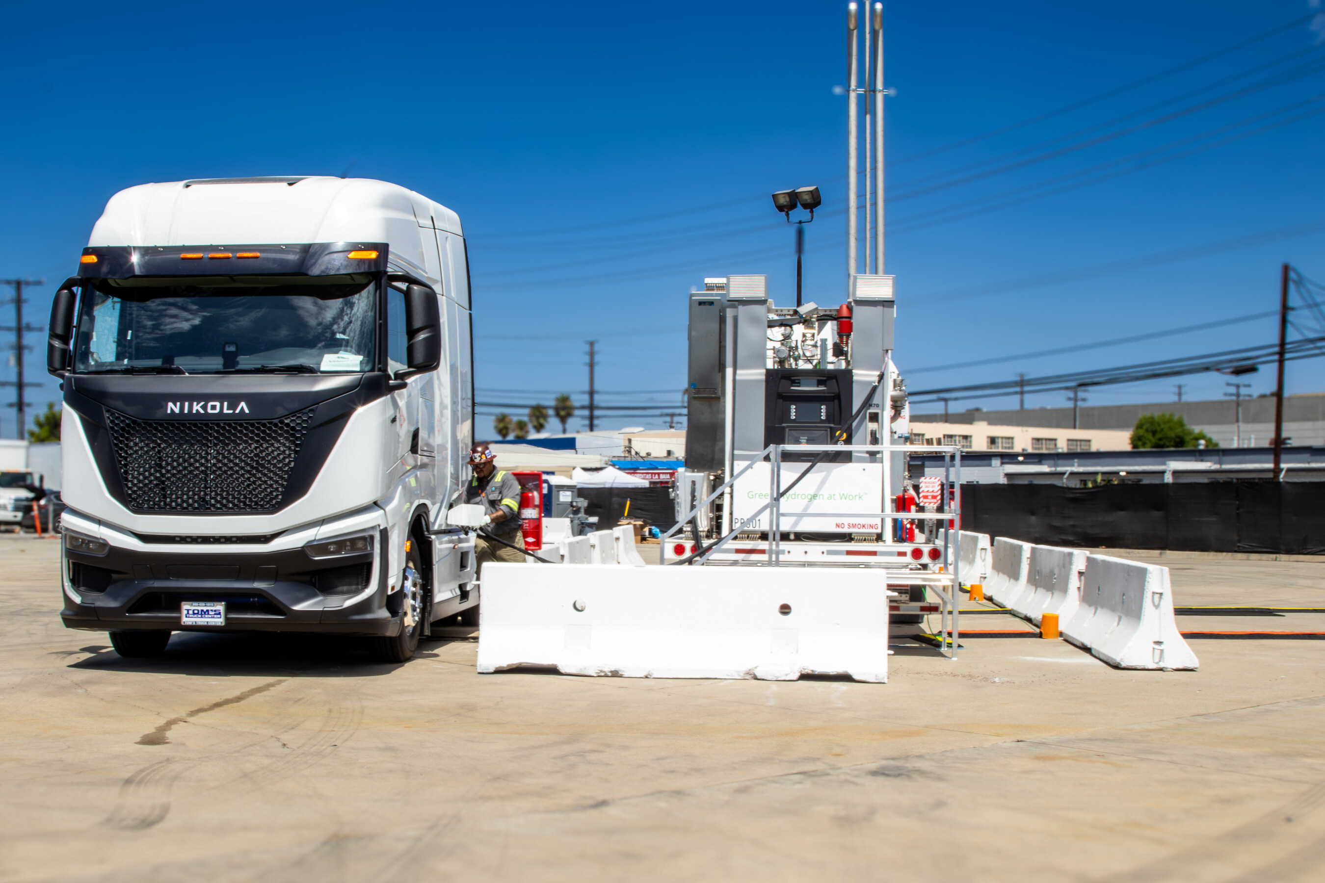 HYLA Hydrogen Refueling Station in Los Angeles County