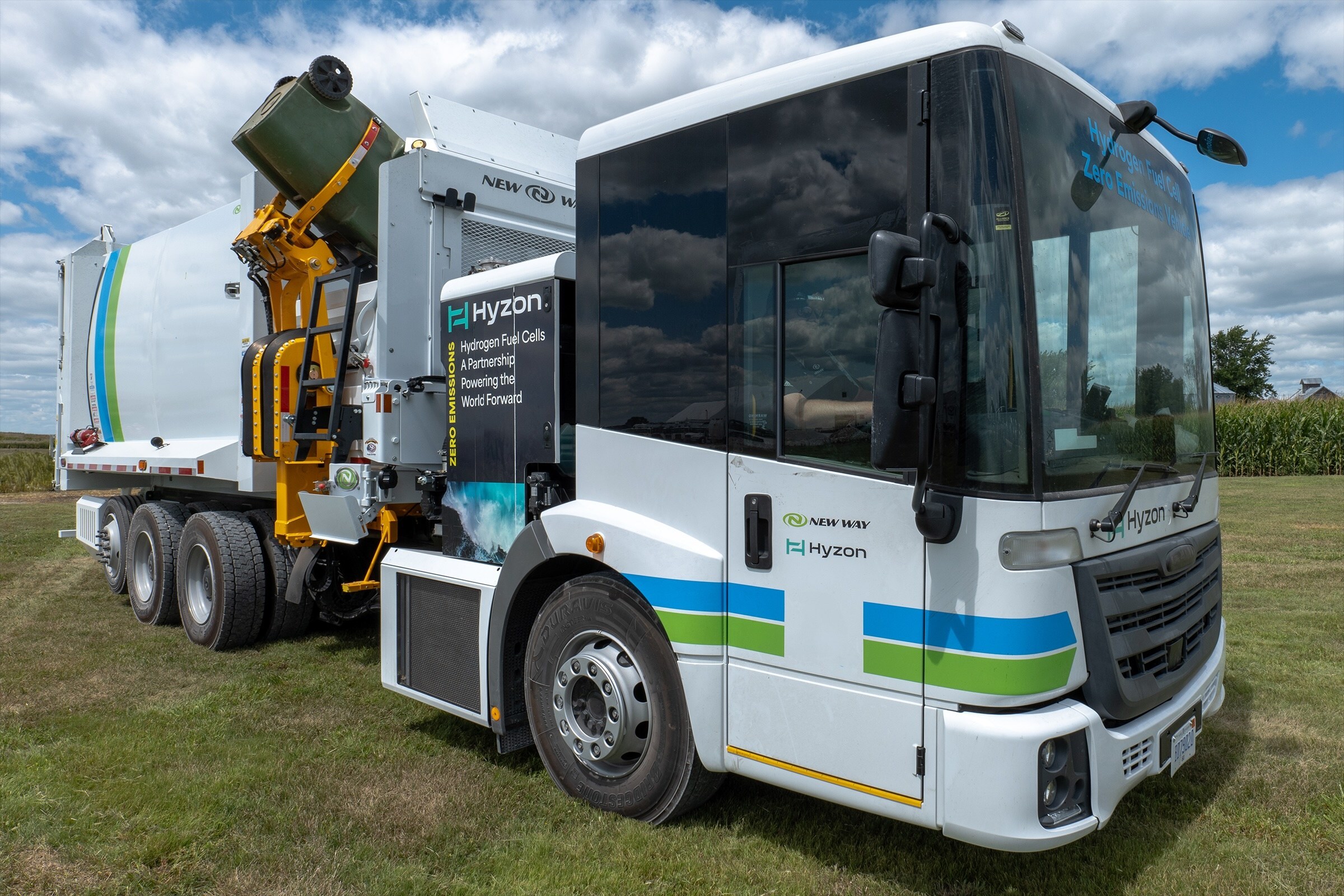 Hyzon and New Way's hydrogen fuel cell-powered refuse collection truck sets out for its North American trials.