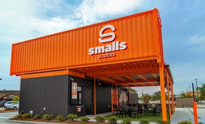 Smalls Sliders is the cheeseburger slider brand disrupting the QSR industry with its record-breaking development.