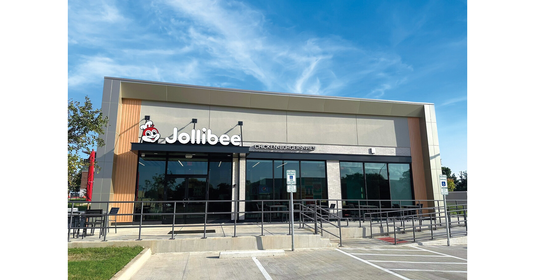 Joy in Arlington, Texas! Jollibee opens its 7th store in the Lone Star State on Friday, August 16, 2024