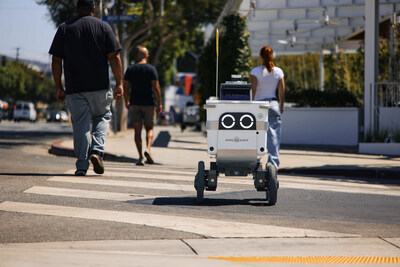 Serve Robotics delivery robot delivering for Shake Shack