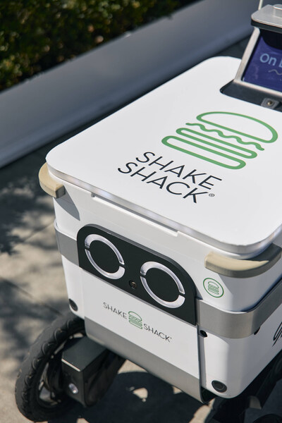 Serve Robotics robot delivering for Shake Shack