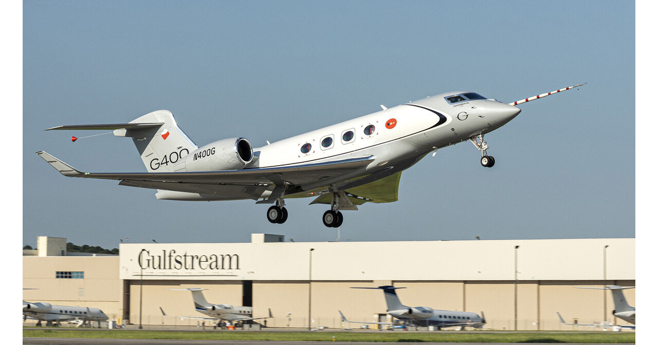 Brand new Gulfstream G400 completes maiden flight