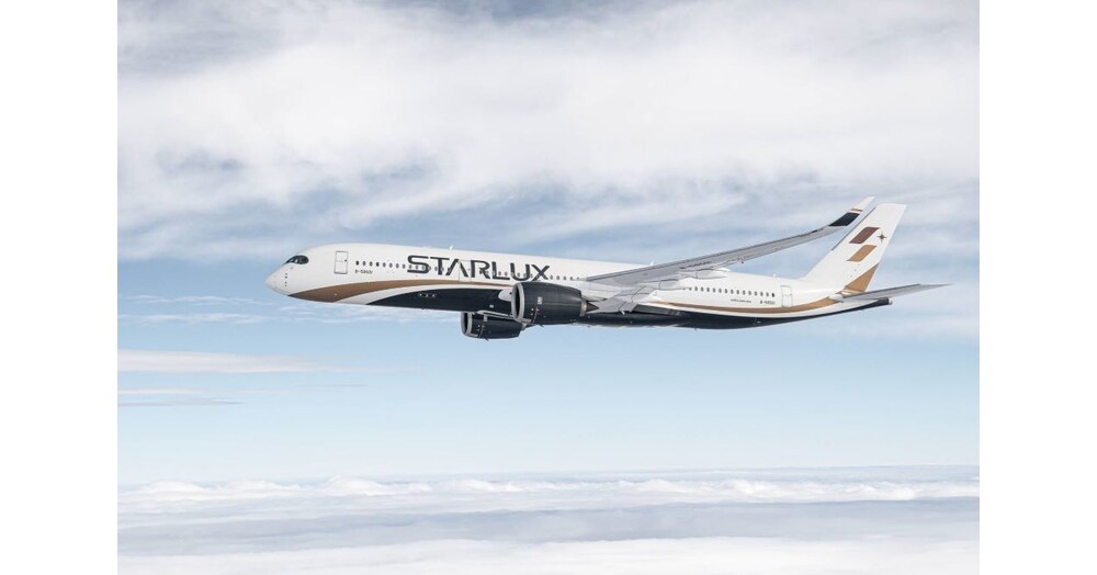 Alaska Airlines celebrates new flights between Seattle and Taipei with STARLUX Airlines