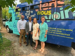 Services pour les jeunes de 12 à 25 ans - Le ministre Lionel Carmant et la députée Audrey Bogemans inaugurent l'Aire ouverte mobile de la Montérégie-Centre