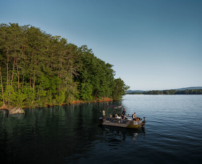 The 2025 Sea-Doo Switch Fish pontoon continues the award-winning accessible, adaptable and fun aspects of the Switch, and adds all the necessary features to take fishing to the next level. ©BRP 2024 (CNW Group/BRP Inc.)