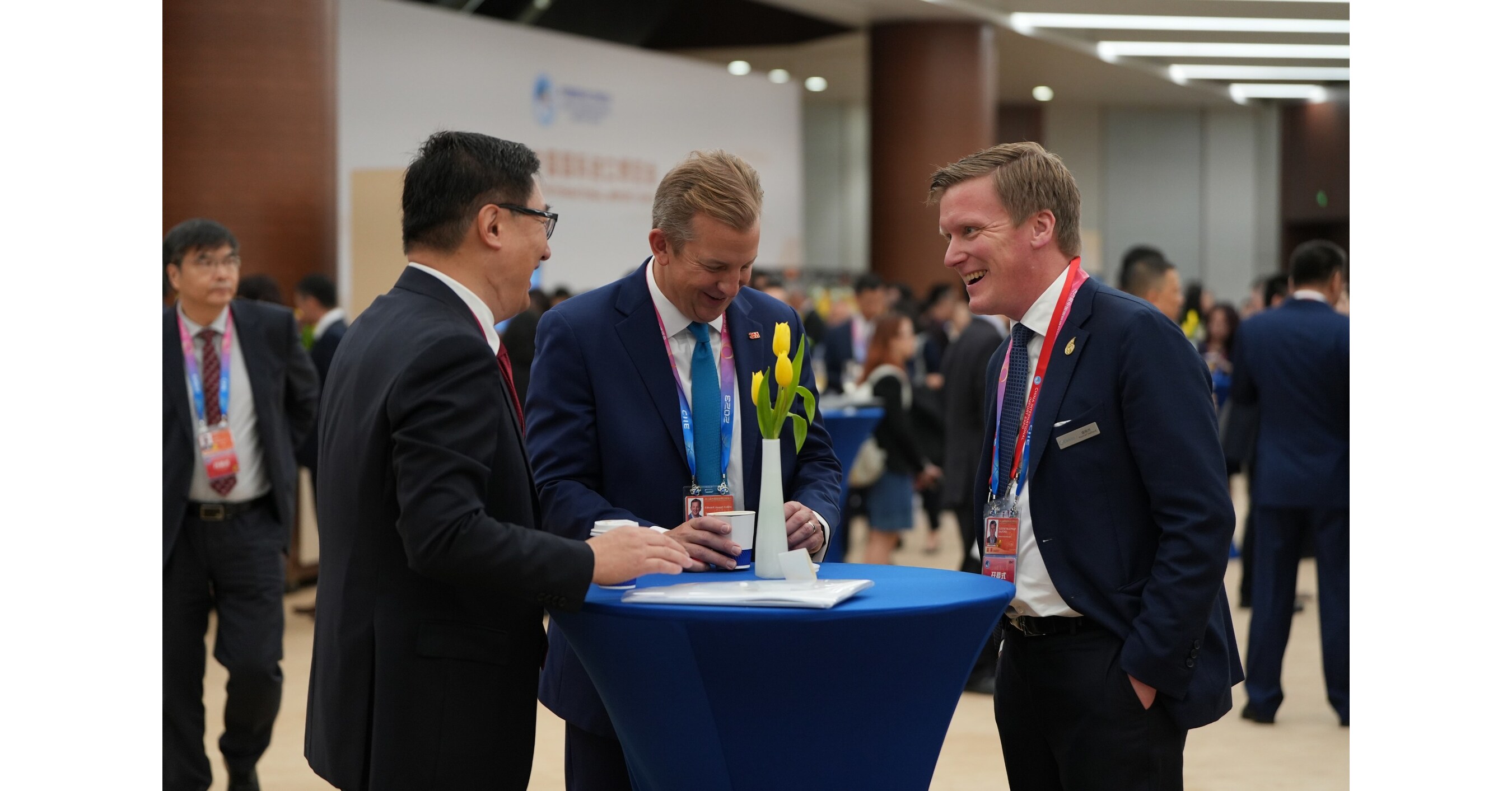 В центре внимания 7-й выставки CIIE и форума &laquo;Хунцяо&raquo; открытость высокого стандарта