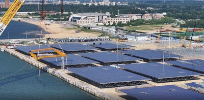 O projeto fotovoltaico offshore CGN Yantai Zhaoyuan de 400 MW está localizado na área da Baía de Laizhou, na cidade de Zhaoyuan (PRNewsfoto/Grand Sunergy)