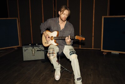 FINNEAS Acoustasonic® Player Telecaster®