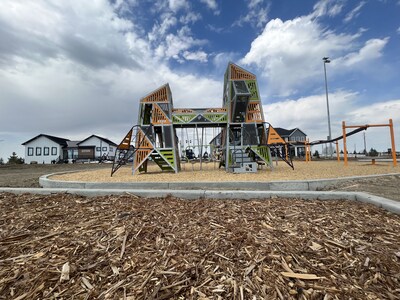 Helen Lavender Park, a new 1.5-acre public park, featuring a playground, summer basketball court and winter skating rink, shade structure and pavilion, edible fruit orchard and open green space, in Mattamy's Hearthstone community is opening this weekend. (CNW Group/Mattamy Homes Limited)