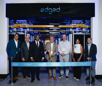 Members of Edged, Develop Fulton, Fulton County Economic Development and key project partners celebrate the opening of the first Edged data center in North America. The state-of-the-art facility is the first building in the 168 MW high-tech Edged Atlanta campus.