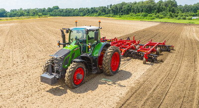 AGCO_Fendt_600_Vario_Pulling_Implement.jpg