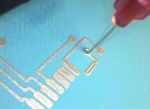 nano3Dprint Unveils Cutting-Edge Conductive Silver Ink Products in Collaboration with Creative Materials