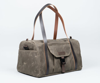 Vitesse Duffel in brown waxed canvas with full-grain leather details