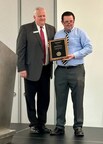 Tom McLean of Armed Forces Bank with Stephen Straub,
Strategic Systems Programs Comptroller/Head Resources Branch at Department of Navy.