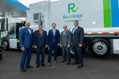 Hyzon, New Way and Recology executives showcase North America’s first hydrogen fuel cell-powered electric refuse collection vehicle at an Alliance for Renewable Clean Hydrogen Energy Systems (ARCHES) event on Friday, August 30, 2024. Pictured from left to right: Michael Hoffman, National Waste & Recycling Association President and CEO, Mike McLaughlin, New Way CEO, Parker Meeks, Hyzon CEO, Don Ross, New Way Chief Sales Officer, Salvatore M. Coniglio, Recology CEO.