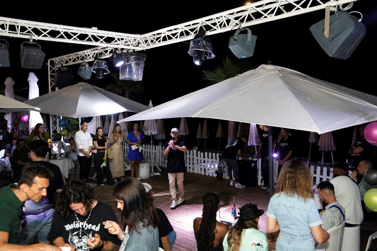 Unable to view the image, Please provide a valid URL.