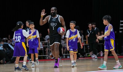 The traditional “Fantastic 3rd Quarter” of Yao Foundation Charity Game (PRNewsfoto/Colorfull Sport Cultural Ltd)