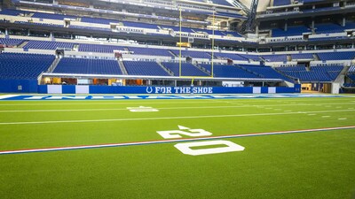 The key strengths of Matrix Helix® synthetic turf is its stable footing that maximizes cleat interaction with superior shock absorption. The innovative shape memory technology of Helix involves curled monofilament fibers that securely hold the infill in place, preventing migration and splash-out.