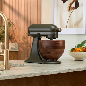 KITCHENAID RELEASES THE BRAND'S FIRST TRUE WALNUT WOOD BOWL IN THE 2024 DESIGN SERIES STAND MIXER: EVERGREEN