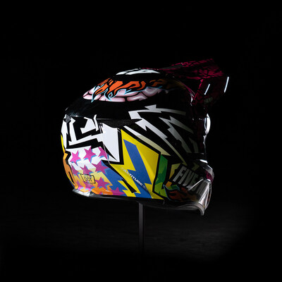 KB43VER_Limited_Edition_Helmet_4.jpg