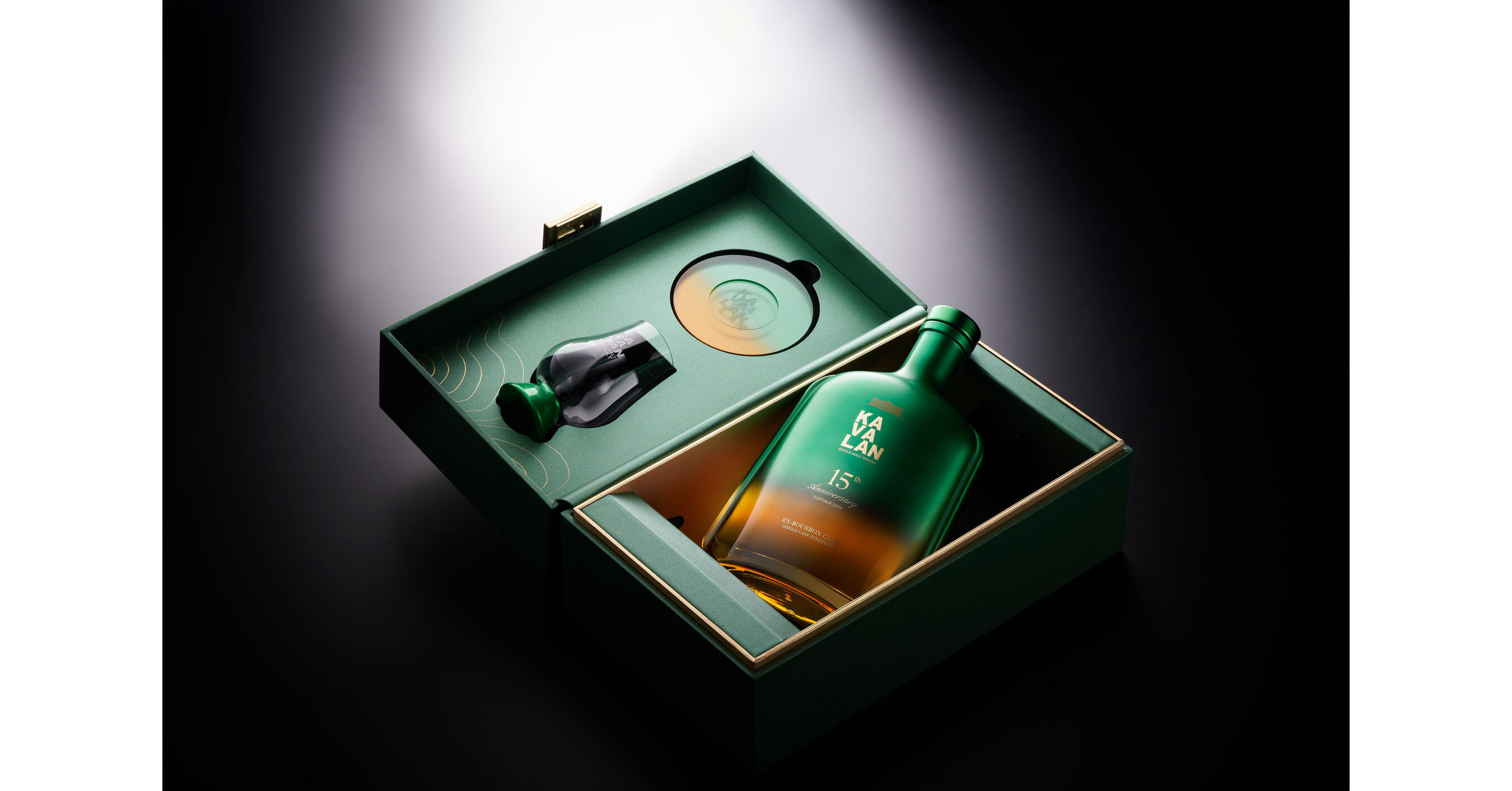 KAVALAN_15th_Anniversary_Ex_bo  