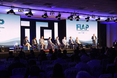 Governors, leaders of agricultural organizations, and international sector representatives discuss the importance of sustainable production to ensure food security at FIAP.