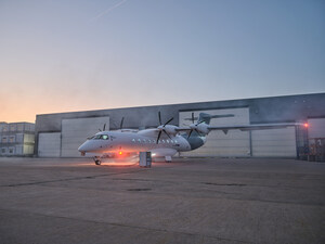 Heart Aerospace dévoile le premier démonstrateur grandeur nature d'un avion hybride-électrique de 30 places