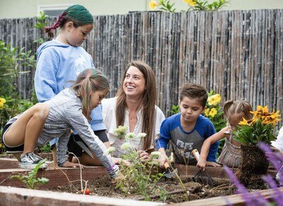 New Directions for Women, a gender-specific addiction treatment facility in Costa Mesa, CA, has received a grant from Unlikely Collaborators. 
The center provides specialized care, addressing the unique challenges faced by women, particularly mothers, in addiction recovery and is the only facility in Orange County that allows women to bring their children into treatment and offers detox services to pregnant women.