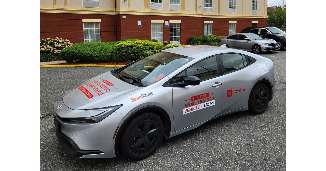 Toyota Prius Sets GUINNESS WORLD RECORD for Highest MPG for a Coast-to-Coast Drive