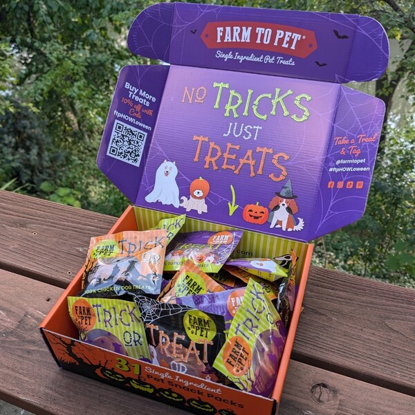 Farm To Pet Dog Treats Turn Halloween into HOWL-o-Ween