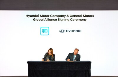 (From left) Mary Barra, GM Chair and Chief Executive Officer; Euisun Chung, Executive Chair of Hyundai Motor Group