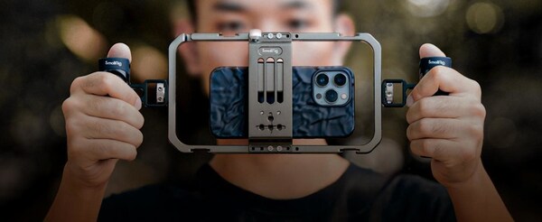 Behind the scenes footage of the video played at Apple event 2024 was shot on iPhone 16 Pro with the help of SmallRig All-in-One Video Kit, as reported by digital.yesky.com