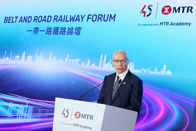 港鐵公司主席歐陽伯權博士歡迎各位來自「一帶一路」國家的參加者,並於開幕致辭時強調鐵路是推動前進及促進繁榮的城市命脈。
