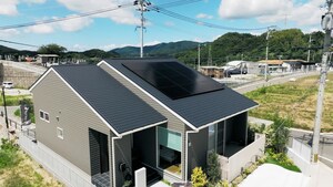 建築美と調和するLONGi太陽電池モジュールが長崎の暮らしを一新