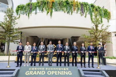 Busan Premium Outlets Ribbon Cutting