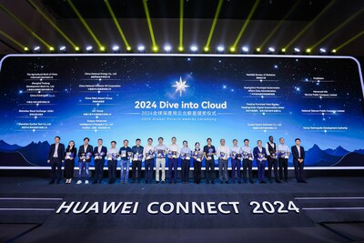 Awards ceremony (PRNewsfoto/HUAWEI CLOUD)