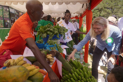 CEO of Catona Climate, Tate Mill (blue shirt). Photo: Catona Climate