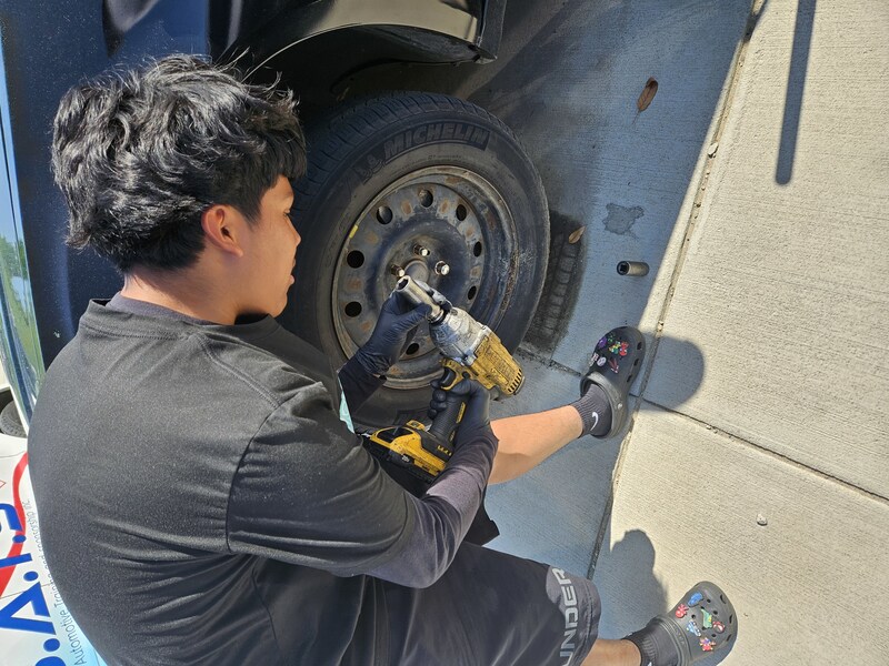 Unable to view the image, Please provide a valid URL.