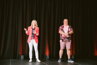 Samantha Taylor, Andrew Dawson. Crédit photo : Navy Nhum, Groupe de Vacances Sunwing. (Groupe CNW/Groupe de Vacances Sunwing)