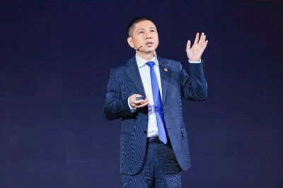 華為數據通信產品線總裁王雷發錶主題演講 (PRNewsfoto/Huawei)