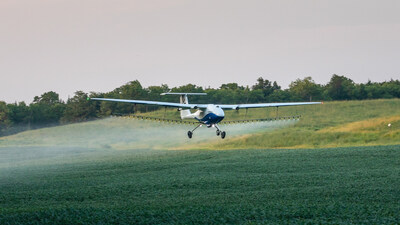 Pyka Pelican Spray in flight over a crop in the United States.