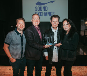 RANDY TRAVIS HONORED WITH SOUNDEXCHANGE MUSIC FAIRNESS AWARD