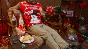 HOT POCKETS® INTRODUCES ITS FIRST-EVER HOLIDAY SWEATER WITH ZIP-OFF SLEEVES TO CELEBRATE THE BRAND REMOVING ITS SLEEVES FROM SNACK PACKAGING