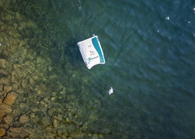 THE COCA-COLA COMPANY CANADA FAIT ÉQUIPE AVEC POLLUTION PROBE  AFIN D’UTILISER POUR LA PREMIÈRE FOIS LA TECHNOLOGIE DES DRONES À DES FINS DE NETTOYAGE DU PLASTIQUE DES GRAND LACS (Groupe CNW/The Coca‑Cola Company)