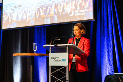 Le dîner-conférence « L’engagement chez Nemaska Lithium : plus qu’une vocation, un courant continu! » a permis d’en apprendre davantage sur cette entreprise minière qui désire contribuer à la prospérité du Québec grâce à l’exploitation du lithium. L’expérience unique de Mme Annie Pelletier, vice-présidente des ressources humaines et communications chez Nemaska Lithium, a permis de présenter son organisation et sa vision du développement grâce aux partenariats. (Groupe CNW/Institut national des mines)