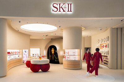 Immerse yourself in global prestige skincare brand SK-II’s first global travel retail flagship store at the Sanya International Duty Free Shopping Complex in Haitang Bay, Hainan.